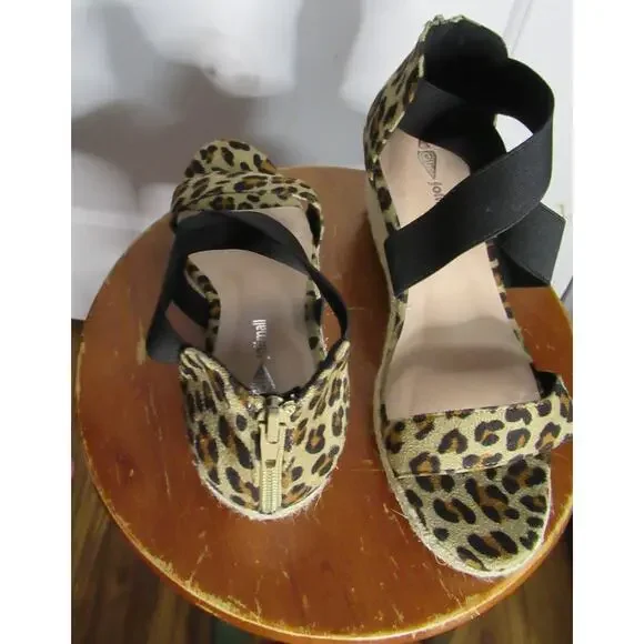 Leopard Wedge Sandals - Picture 3 of 4
